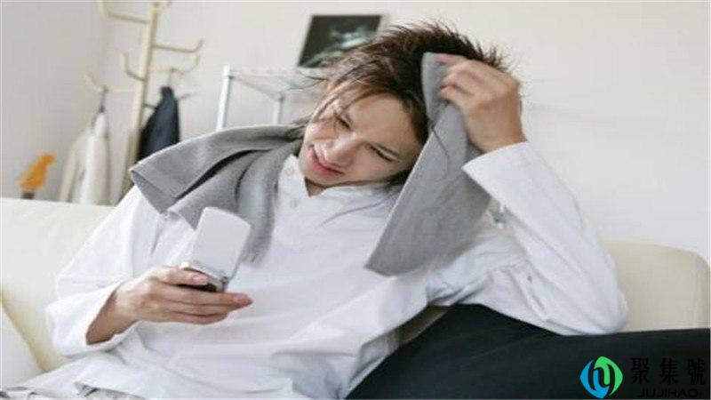 颜值低谷期什么意思