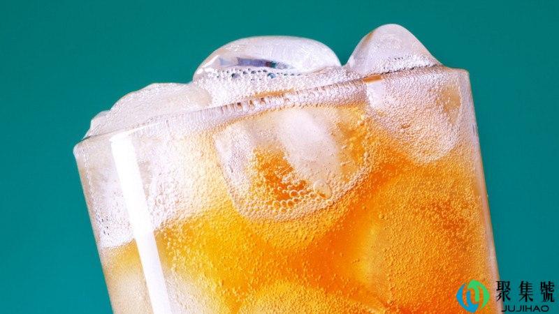 苏打玻璃适合当水杯吗