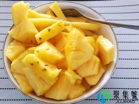 菠萝糖心和黑心的区别