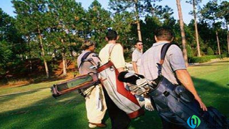 一套高尔夫球包多重