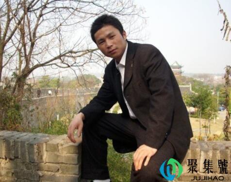 六指山上人中人是什么意思