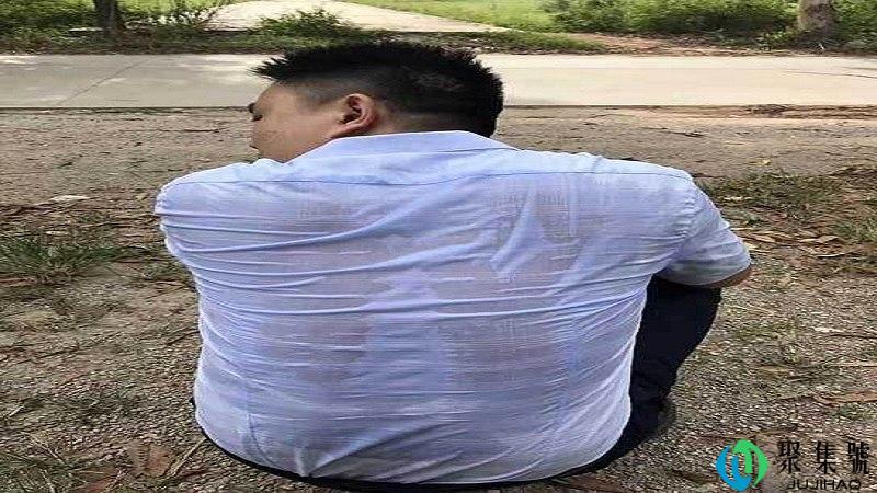 汗流浃背的意思