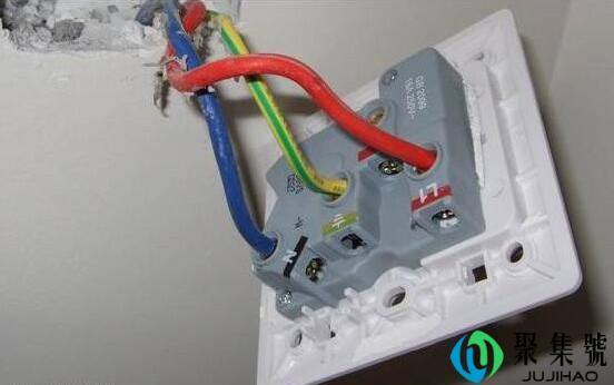 左零右火接反的后果