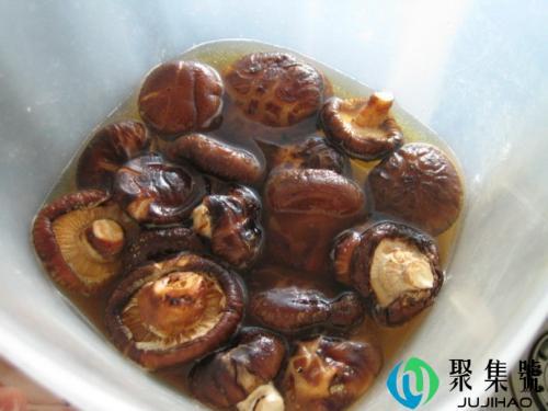 泡香菇用热水还是冷水