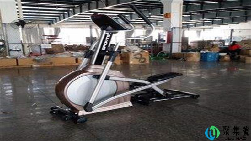 椭圆机脚跟要不要抬