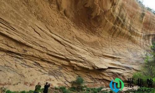 千年黄土易百主啥意思