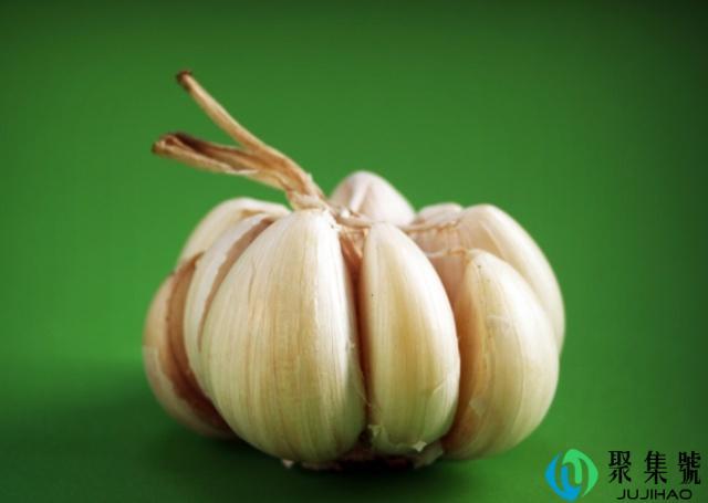 大蒜生吃和熟吃的区别是什么