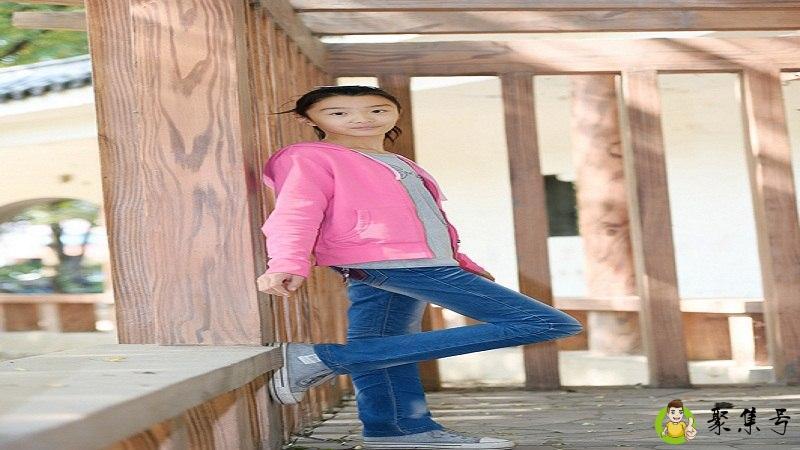 13岁的女孩标准身高体重是多少