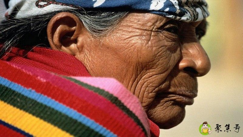 炯炯有神的意思