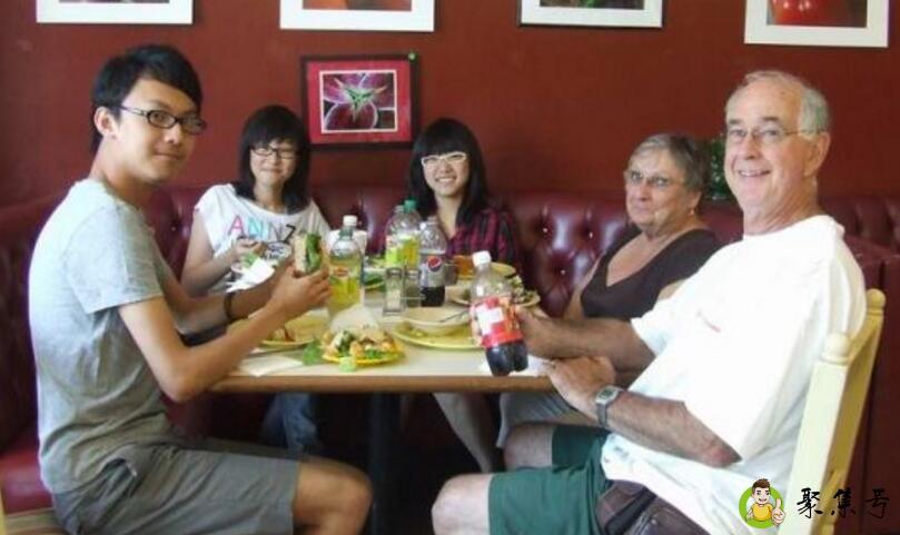 国外寄宿是什么意思