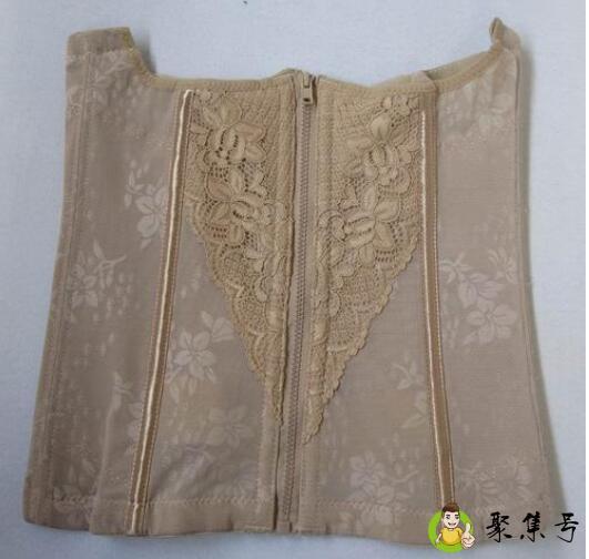 塑身衣卷边小窍门