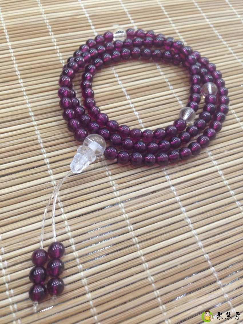 紫牙乌和石榴石的区别