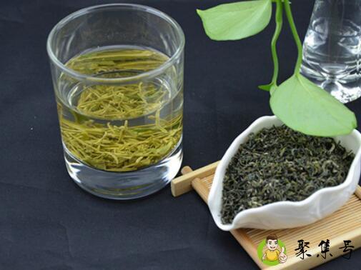 真假碧螺春泡水后区别