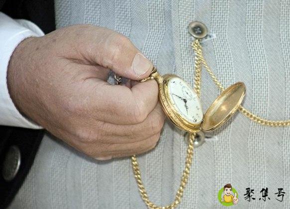 怀表的正确戴法
