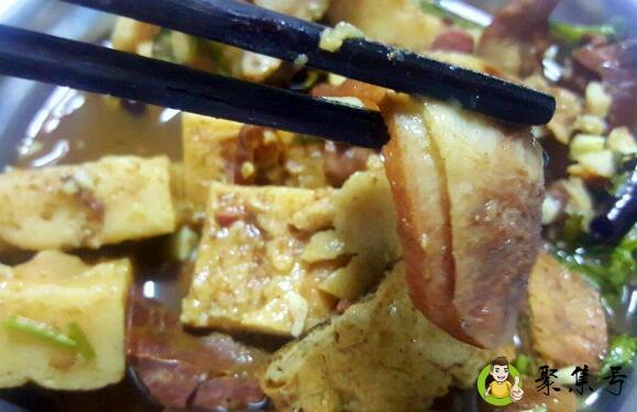 卤煮火烧怎么吃