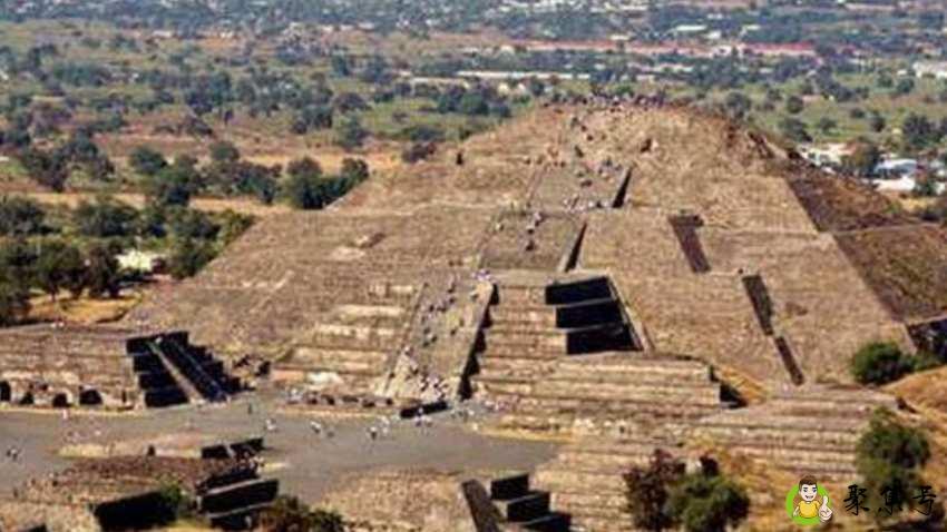 月亮金字塔在哪里