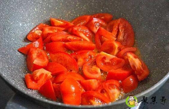 番茄块怎么翻炒出汁