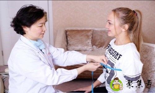 胸围是指上胸围还是下