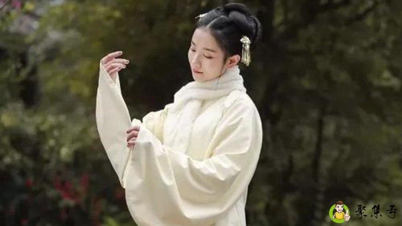 轻拂两袖是什么意思