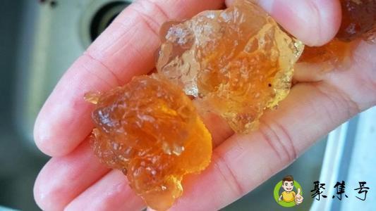 桃胶黑色的能不能吃